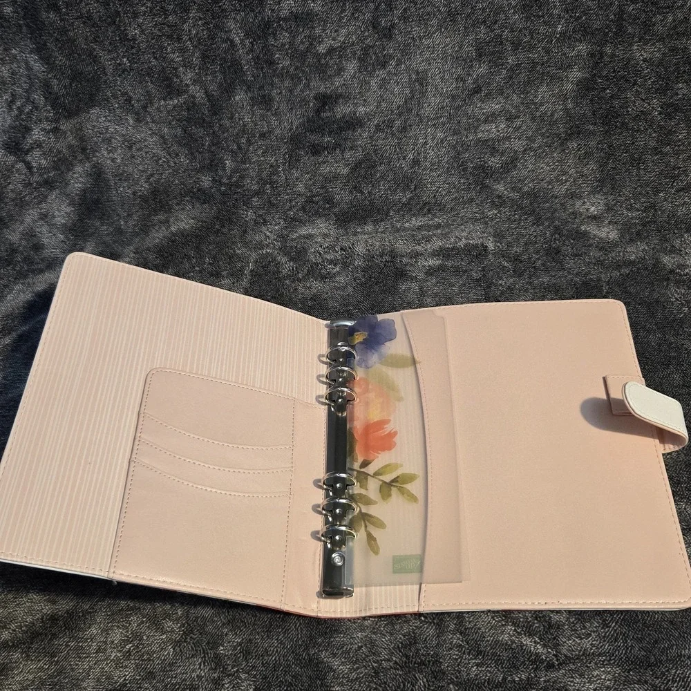 Stampin' Up! Floral 6 Ring Planner Binder Organizer Faux Leather Magnet Closure
